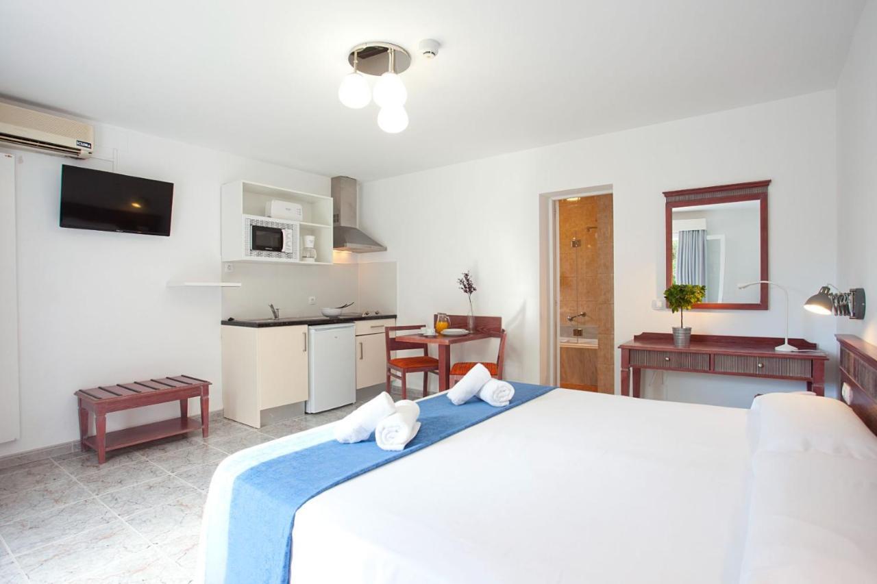 Apartamentos Cala Murada Tennis Eksteriør billede