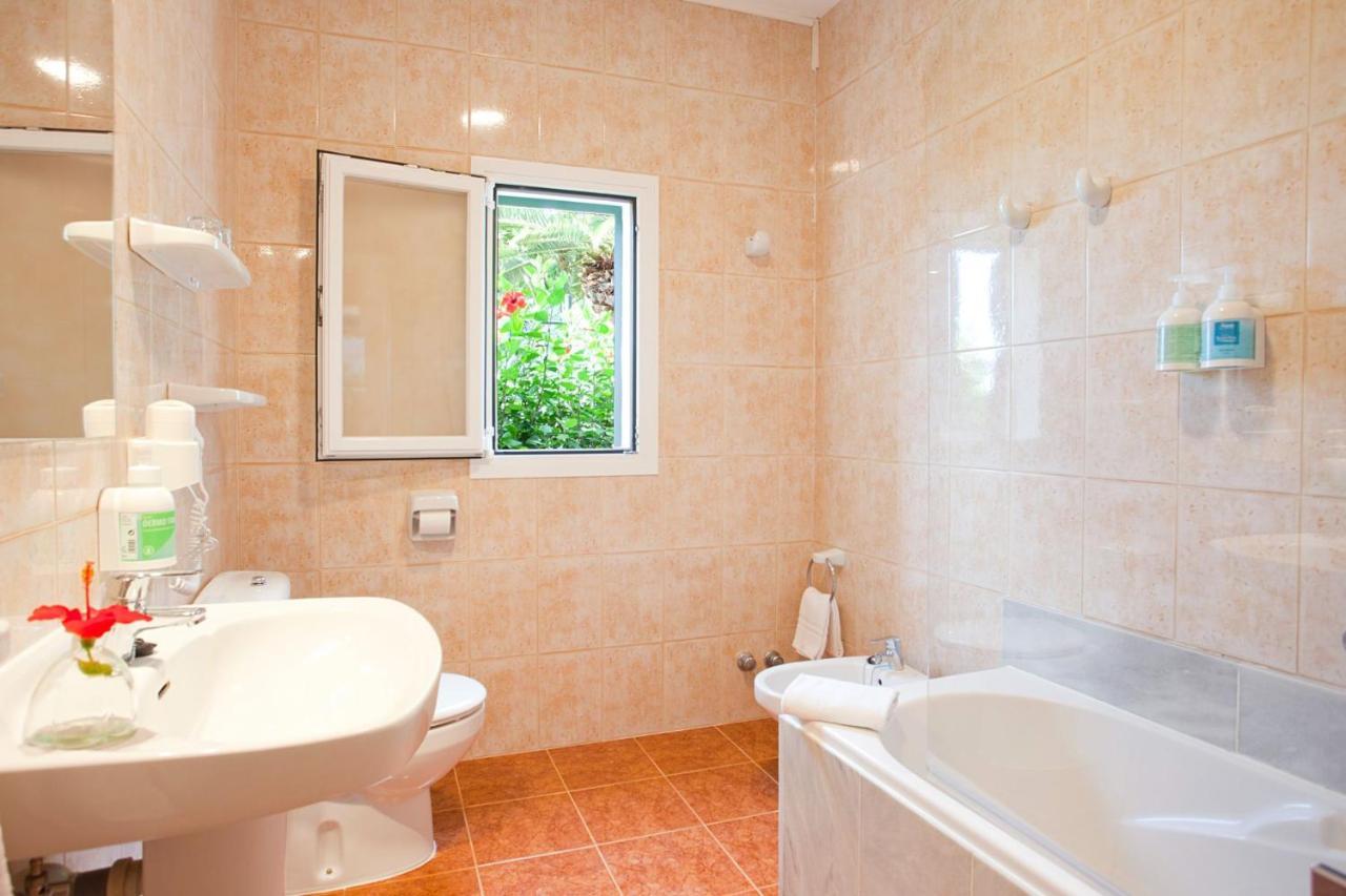 Apartamentos Cala Murada Tennis Eksteriør billede